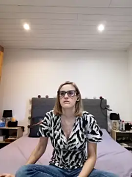 Madame Callie online show from June 15, 2026, 8:05 am