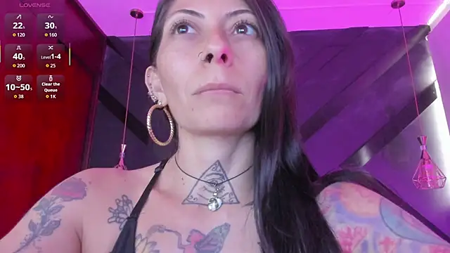 dark gotica online show from November 21, 2025, 7:23 pm