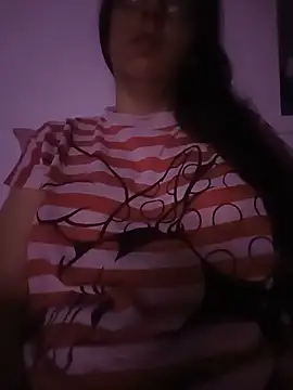 Snapshot of bruna_safadinhaa chatting on June 3, 2026, 7:00 am bruna safadinhaa online show from June 3, 2026, 7:00 am