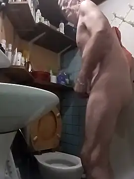 Snapshot of petitpeps84 chatting on February 13, 2025, 9:30 am petitpeps84 online show from February 13, 2025, 9:30 am