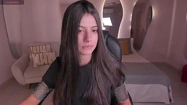 Snapshot of AlessiaCorleone_ chatting on December 18, 2024, 8:25 pm AlessiaCorleone online show from December 18, 2024, 8:25 pm