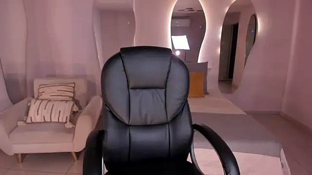 Snapshot of AlessiaCorleone_ chatting on December 21, 2024, 6:34 pm AlessiaCorleone online show from December 21, 2024, 6:34 pm