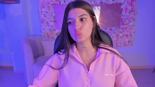 Snapshot of AlessiaCorleone_ chatting on December 22, 2024, 12:27 pm AlessiaCorleone online show from December 22, 2024, 12:27 pm