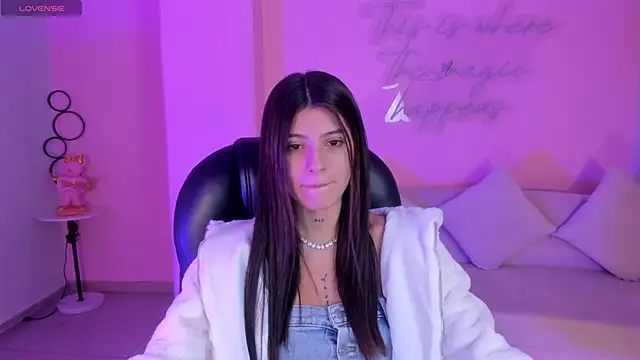 Snapshot of AlessiaCorleone_ chatting on December 27, 2024, 7:03 pm AlessiaCorleone online show from December 27, 2024, 7:03 pm