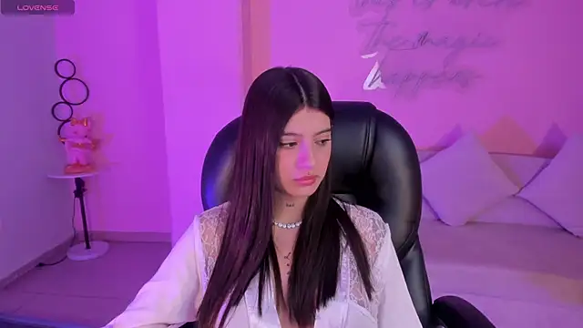 Snapshot of AlessiaCorleone_ chatting on December 27, 2024, 10:05 pm AlessiaCorleone online show from December 27, 2024, 10:05 pm