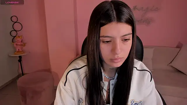 Snapshot of AlessiaCorleone_ chatting on December 29, 2024, 5:54 pm AlessiaCorleone online show from December 29, 2024, 5:54 pm