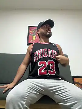 Juan Castano online show from February 16, 2025, 11:16 pm