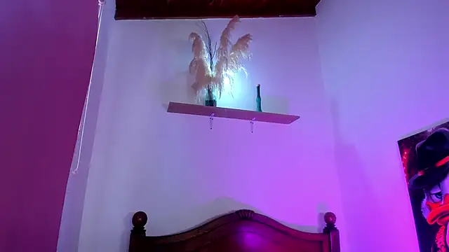 Juan Castano online show from November 19, 2025, 3:34 pm