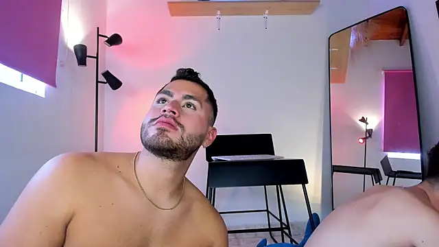 Juan Castano online show from January 12, 2026, 3:28 pm