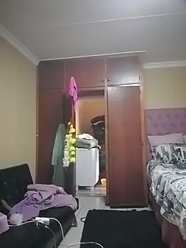 ShooingBunch online show from March 17, 2026, 8:39 am