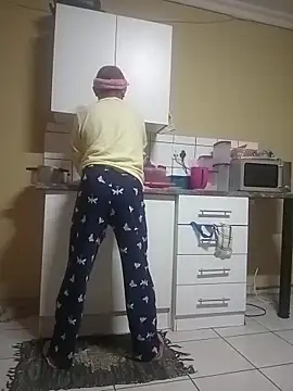 ShooingBunch online show from April 28, 2026, 8:03 pm