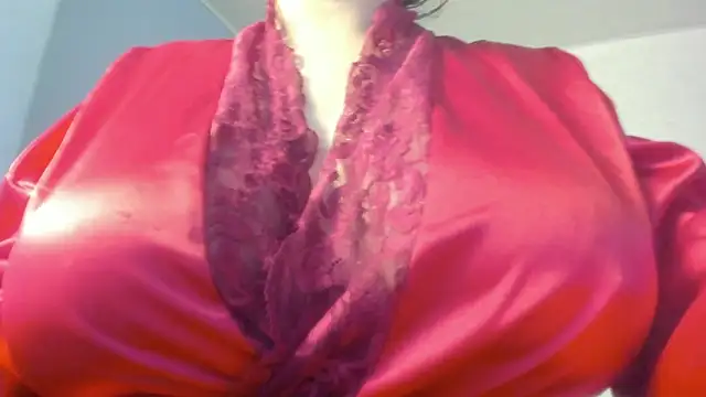 dolly zoe online show from November 14, 2025, 2:10 am