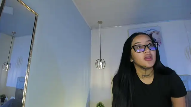 ayshel   online show from November 26, 2025, 5:19 am