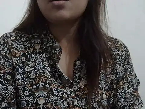 shekira99 online show from November 17, 2025, 8:58 pm