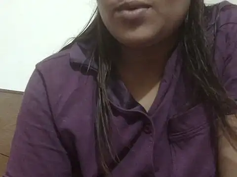 Snapshot of shekira99 chatting on June 30, 2026, 2:40 pm shekira99 online show from June 30, 2026, 2:40 pm