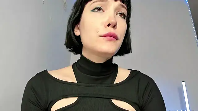 dollmore online show from January 5, 2025, 6:24 pm