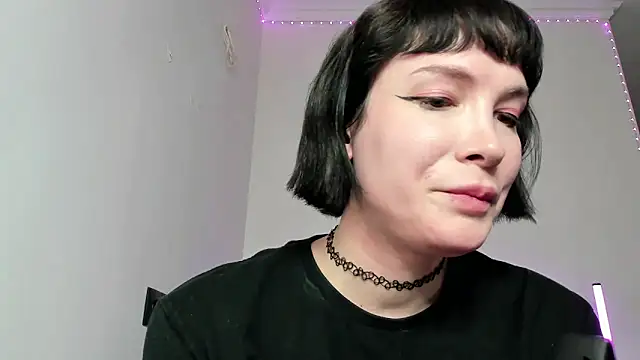 dollmore online show from January 7, 2025, 7:38 pm