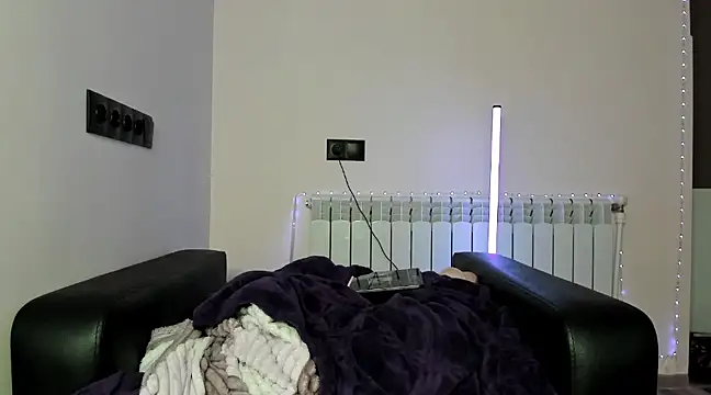 dollmore online show from January 13, 2025, 7:53 pm