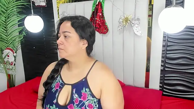 lucia vonne  online show from December 14, 2024, 11:29 am