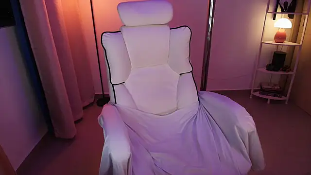 Dakotaa  online show from December 14, 2025, 3:01 am