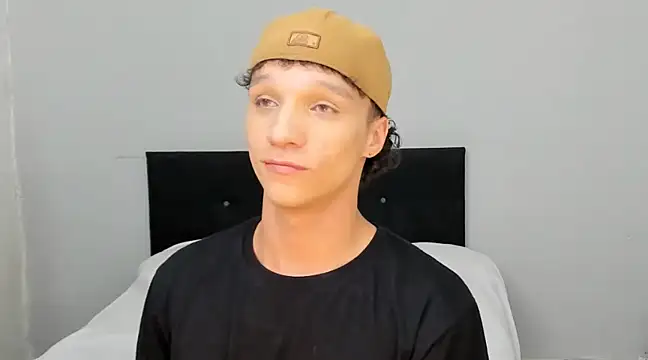 Snapshot of angelcortes chatting on March 21, 2025, 7:02 pm angelcortes online show from March 21, 2025, 7:02 pm