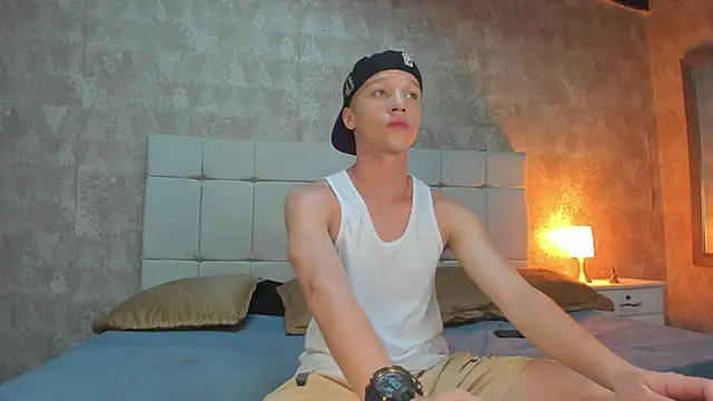 Snapshot of angelcortes chatting on November 19, 2025, 11:21 am angelcortes online show from November 19, 2025, 11:21 am