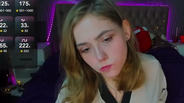 Snapshot of DellaRowe chatting on January 6, 2025, 1:19 pm DellaRowe online show from January 6, 2025, 1:19 pm