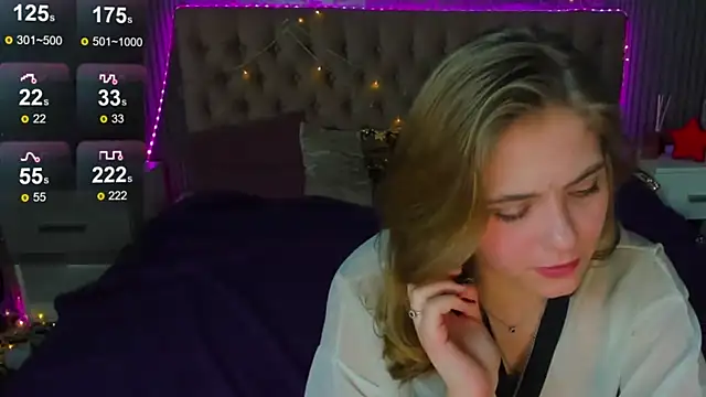 Snapshot of DellaRowe chatting on January 6, 2025, 7:24 pm DellaRowe online show from January 6, 2025, 7:24 pm
