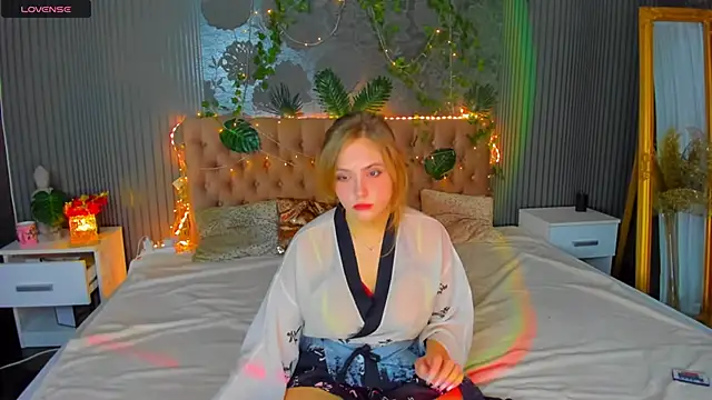 Snapshot of DellaRowe chatting on February 10, 2025, 1:33 pm DellaRowe online show from February 10, 2025, 1:33 pm