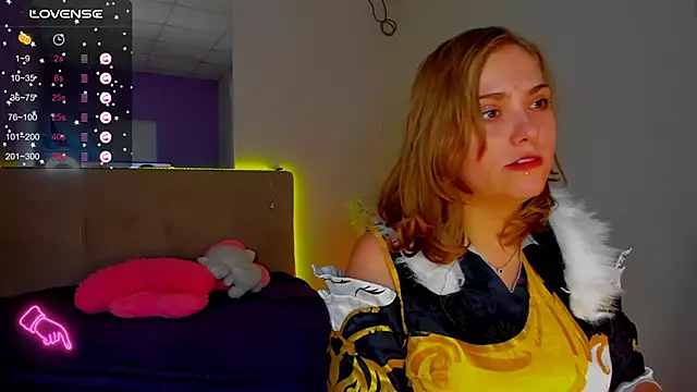 DellaRowe online show from November 17, 2025, 1:28 pm