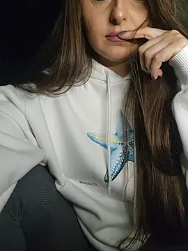 angel eyees online show from November 20, 2025, 6:29 pm