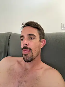 Snapshot of julian333 chatting on May 22, 2026, 2:55 pm julian333 online show from May 22, 2026, 2:55 pm
