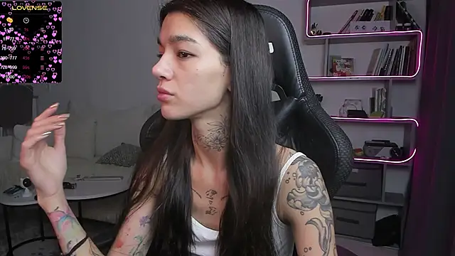 vinkitinkii online show from January 19, 2025, 6:53 am