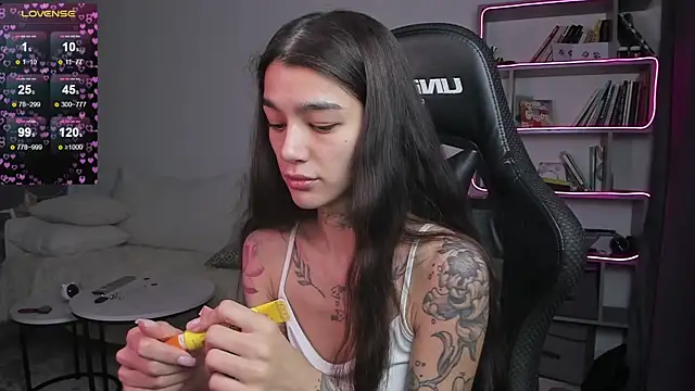 vinkitinkii online show from January 28, 2025, 7:11 am