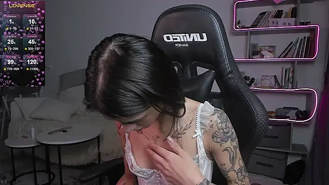 vinkitinkii online show from February 21, 2025, 6:51 am