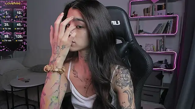 vinkitinkii online show from March 3, 2025, 6:37 am