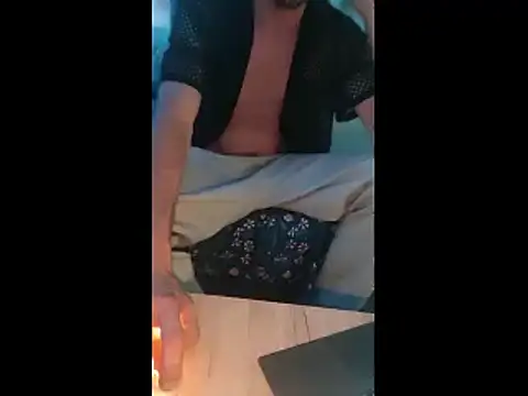 EightySixXxxl online show from December 1, 2025, 5:01 am