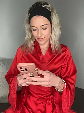 petrouchkaaa  online show from January 24, 2025, 9:15 pm