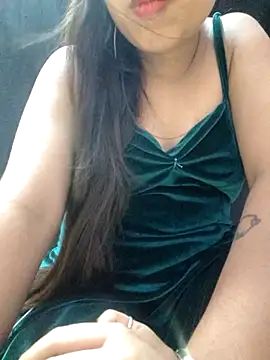 Snapshot of Roshni_98 chatting on June 14, 2026, 2:30 pm Roshni 98 online show from June 14, 2026, 2:30 pm