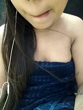 Snapshot of Roshni_98 chatting on July 10, 2026, 8:18 am Roshni 98 online show from July 10, 2026, 8:18 am