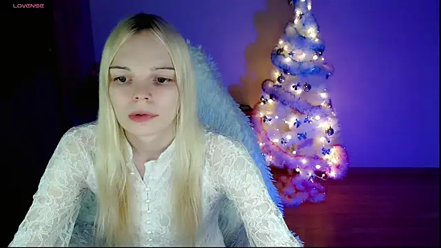 Snapshot of Emily_Nyaffee chatting on December 26, 2024, 10:20 pm Emily Nyaffee online show from December 26, 2024, 10:20 pm