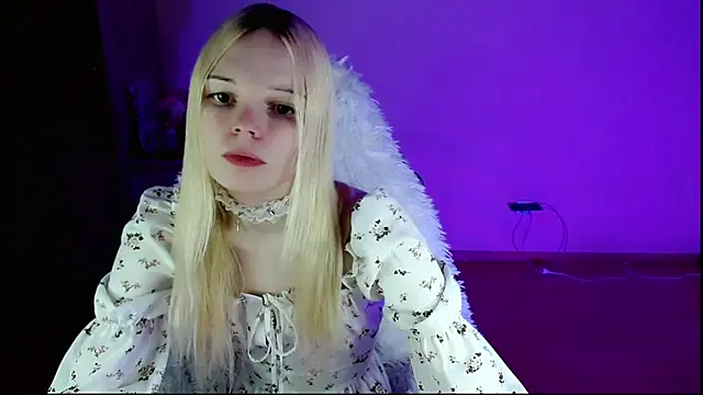 Snapshot of Emily_Nyaffee chatting on February 3, 2025, 8:13 pm Emily Nyaffee online show from February 3, 2025, 8:13 pm