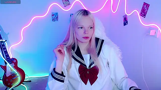 Snapshot of Emily_Nyaffee chatting on September 29, 2025, 2:33 pm Emily Nyaffee online show from September 29, 2025, 2:33 pm