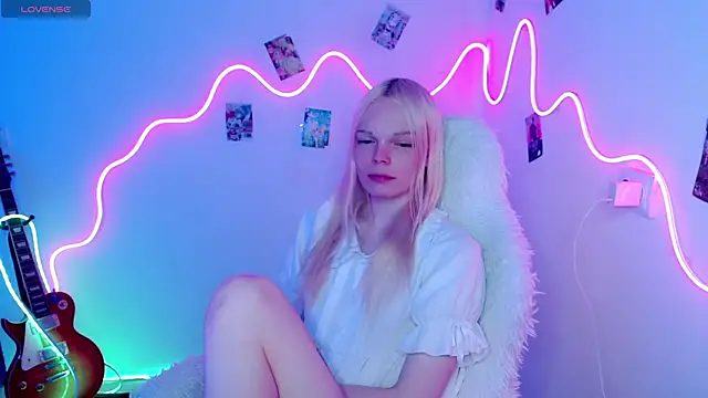 Snapshot of Emily_Nyaffee chatting on October 25, 2025, 11:29 am Emily Nyaffee online show from October 25, 2025, 11:29 am