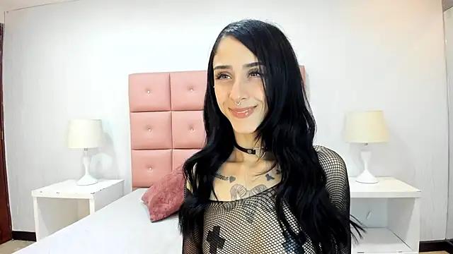 lhiamfit online show from January 18, 2025, 2:44 pm