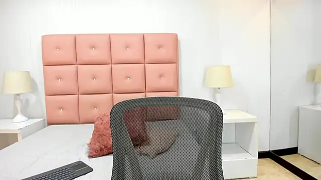 lhiamfit online show from January 24, 2025, 5:21 pm