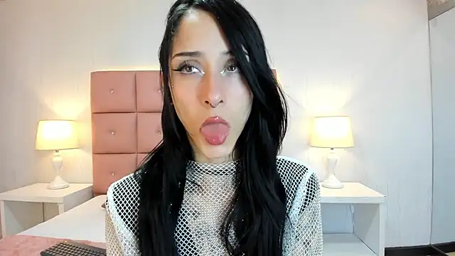 lhiamfit online show from March 13, 2025, 3:28 pm