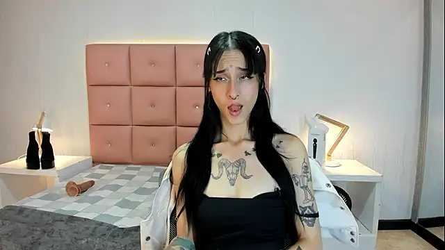 lhiamfit online show from September 25, 2025, 5:27 pm