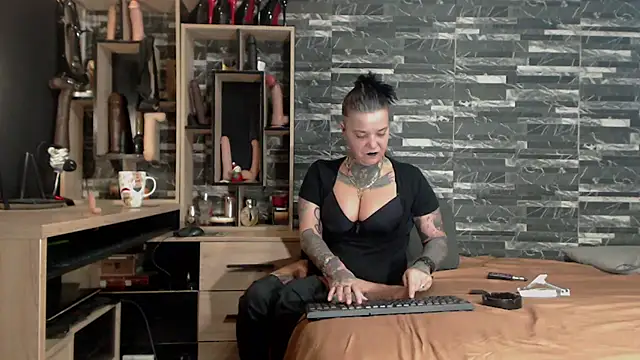 Mistress Miry online show from January 12, 2025, 1:32 am