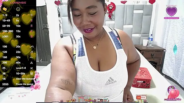 thickebonymilfF online show from October 2, 2025, 5:25 am